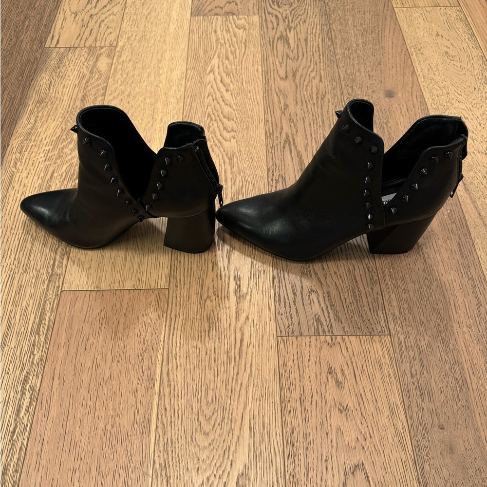 Steve Madden black booties size 8 - Picture 2 of 8